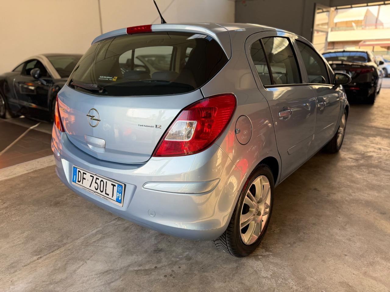 Opel Corsa 1.0 12V 5 porte Enjoy