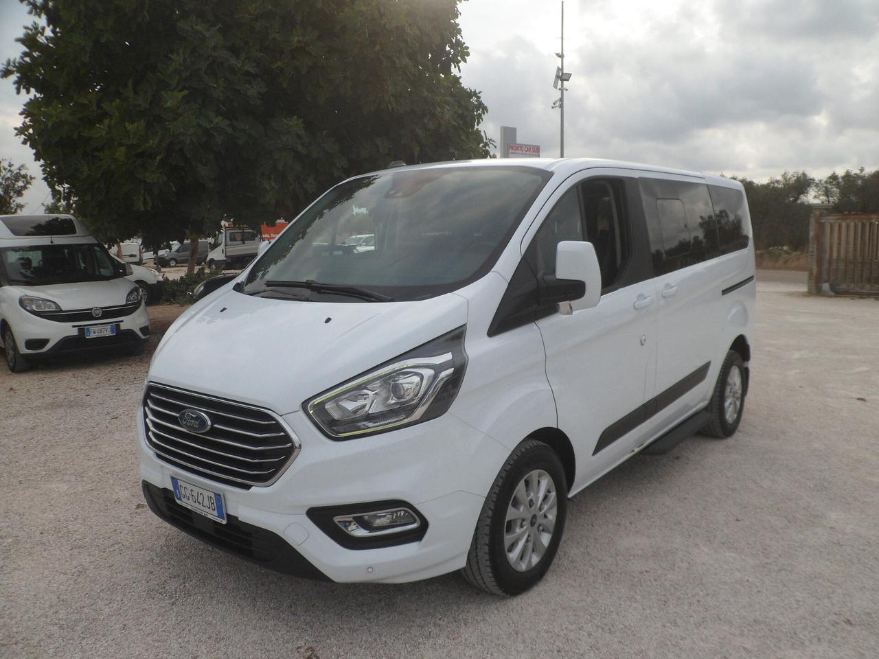 Ford Transit Custom 9 posti