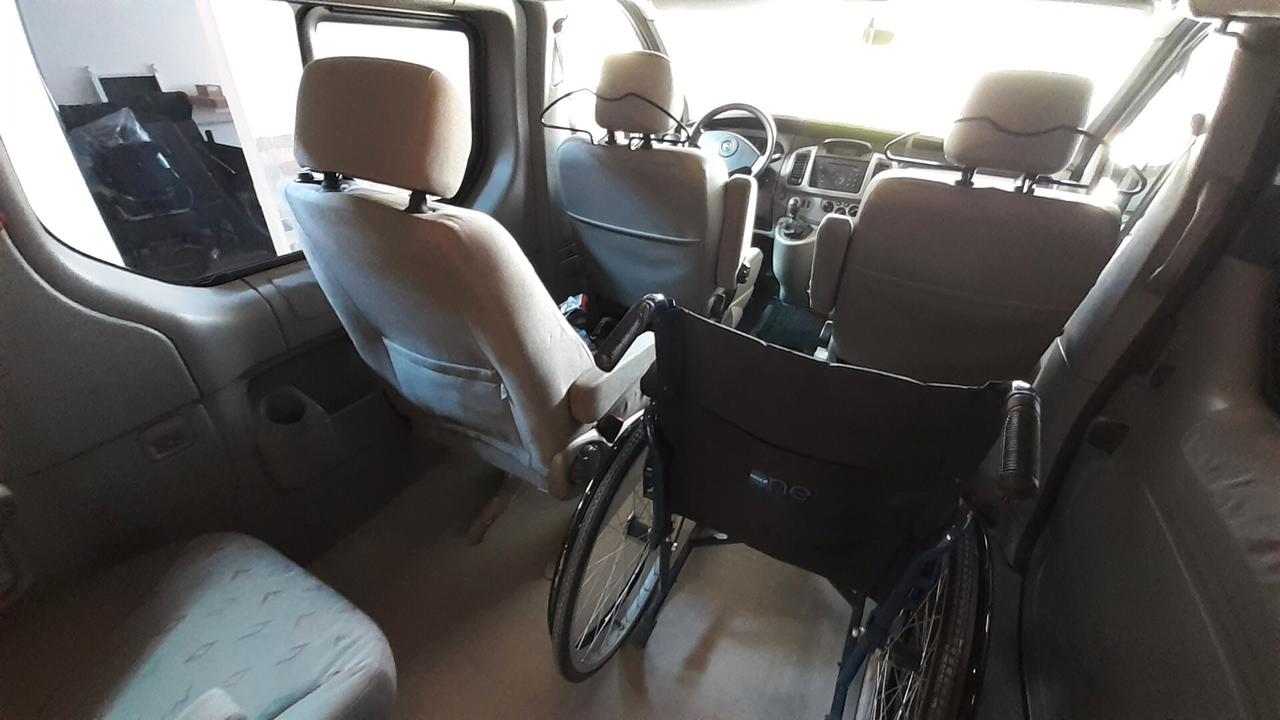Opel Vivaro trasporto disabili pedana Focaccia