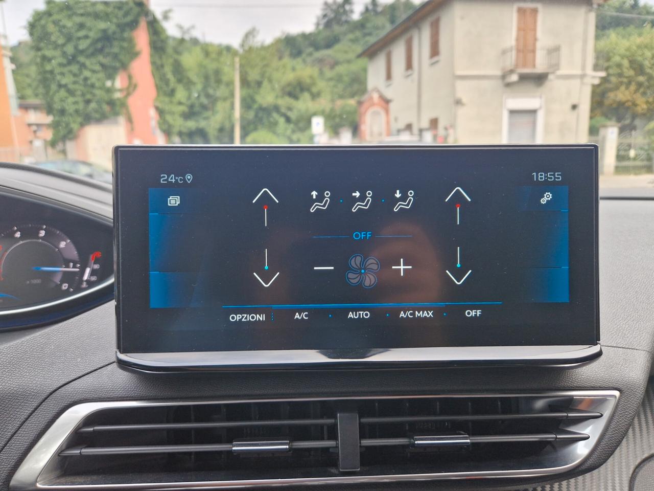 Peugeot 3008 1.5 130CV "67.200 km" AUTOMATICA, Carplay, Telecamera 360