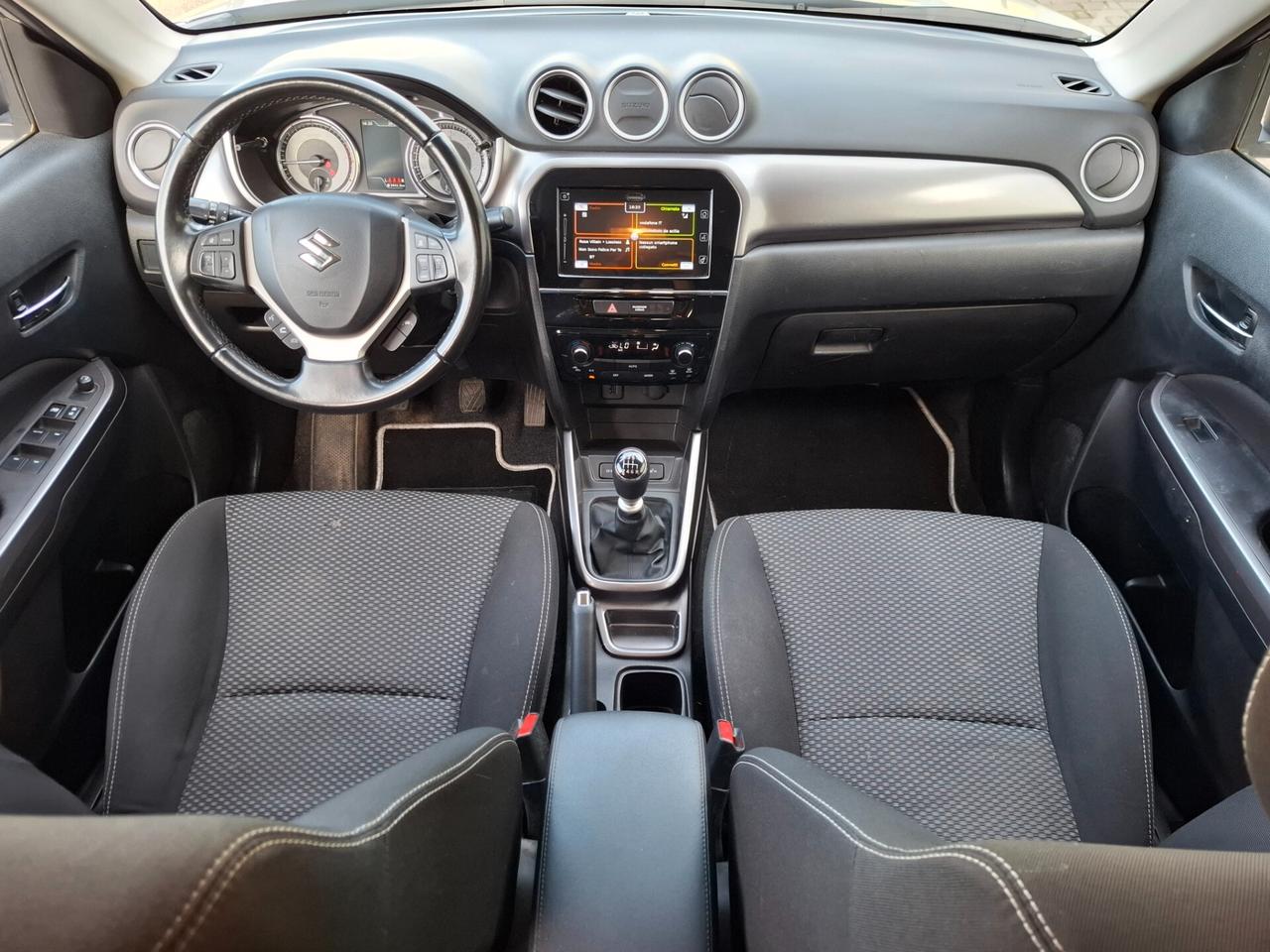 Suzuki Vitara 1.4 Hybrid Top