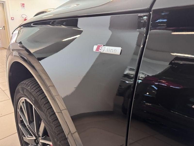 Audi Q5 Q5 40 2.0 tdi mhev 12V S line quattro s-tronic