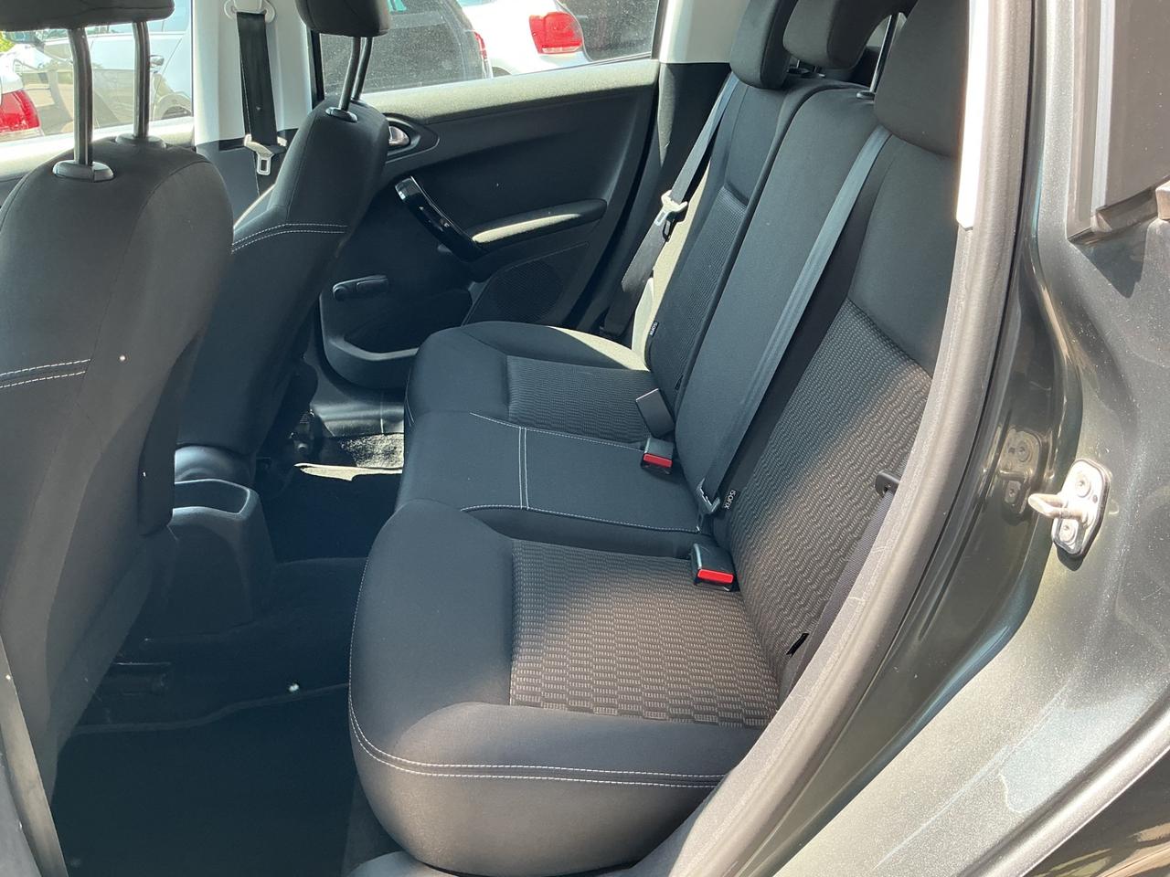 Peugeot 208 1.2 GPL Neopatentati