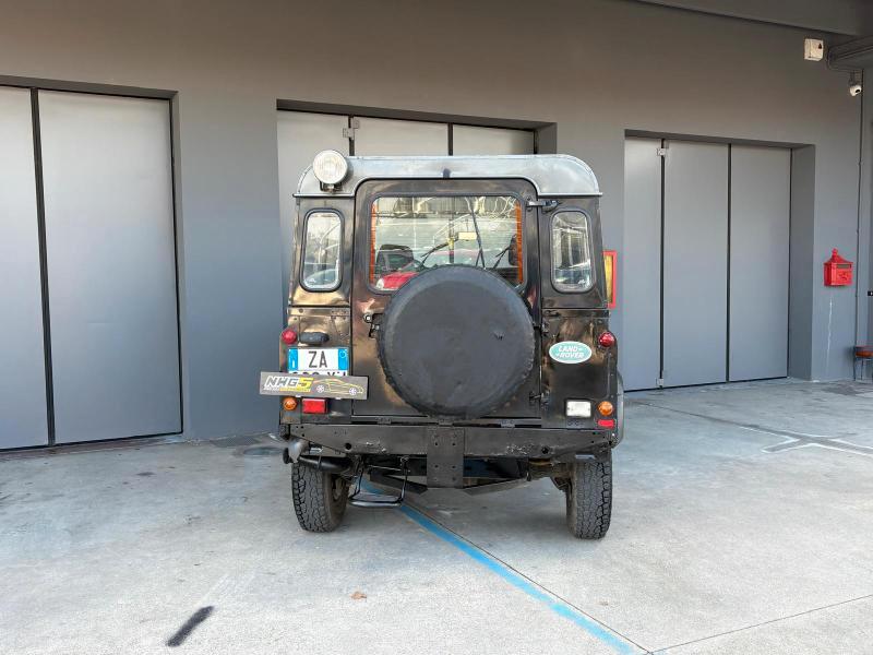 LAND ROVER DEFENDER 90