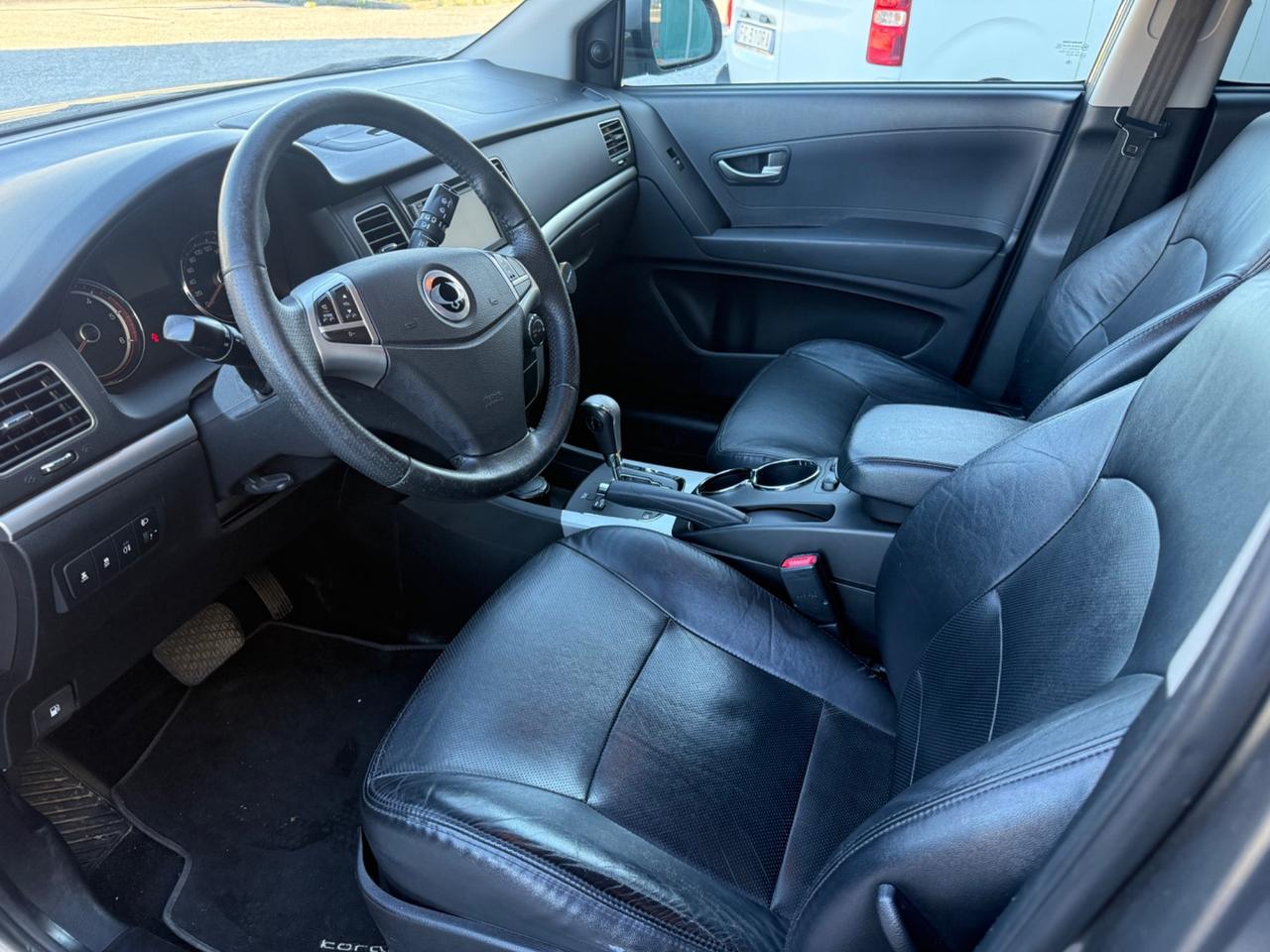 Ssangyong Korando 2.0 e-XDi 175 CV AWD MT C