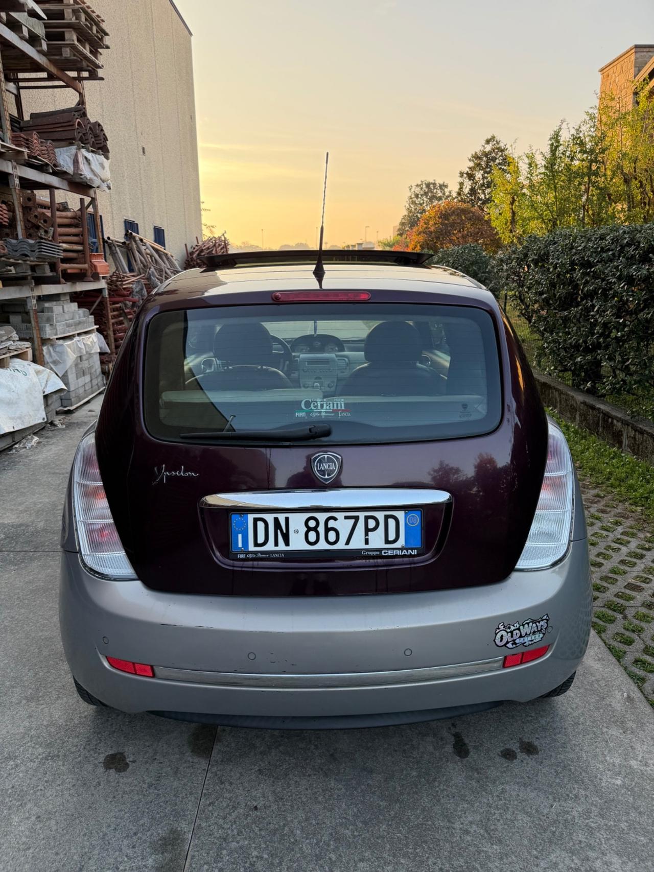 Lancia Ypsilon 1.4 Modamilano