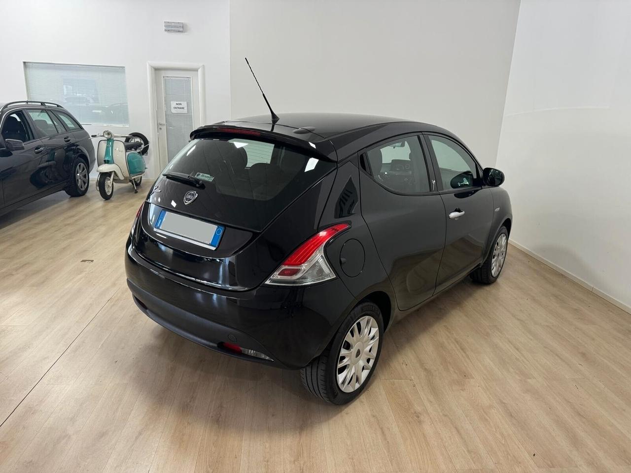 Lancia Ypsilon 1.3 MJT 16V 95 CV 5 porte S&S ** NEOPATENTATI**