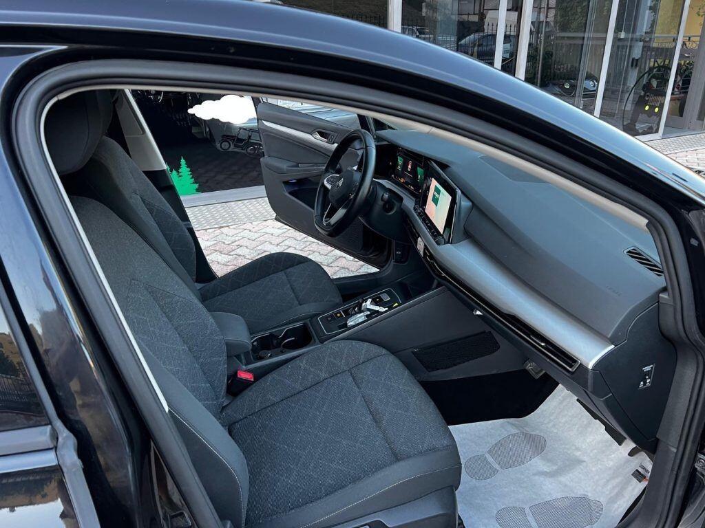 VOLKSWAGEN Golf 1.0 eTSI EVO DSG Life