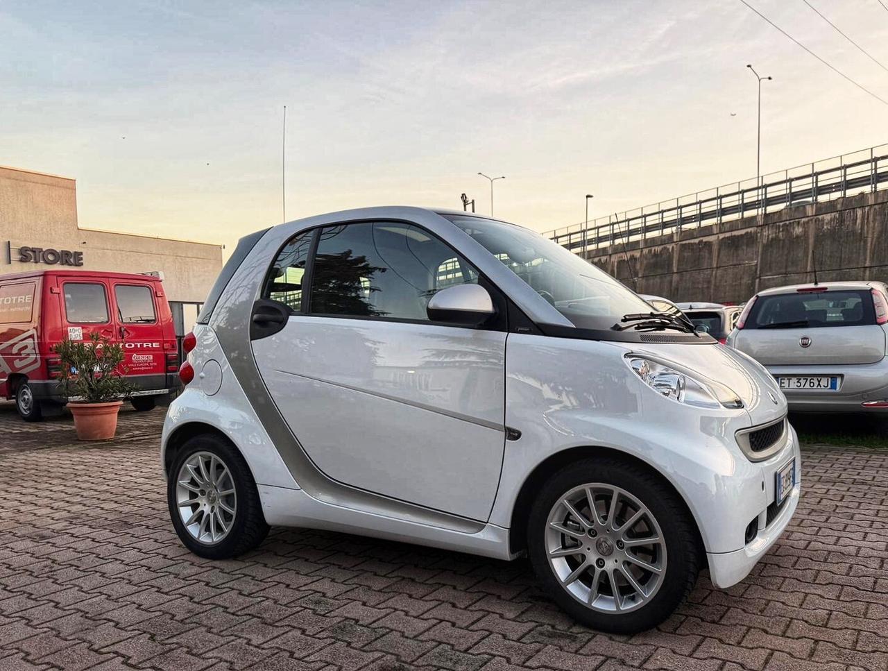 Smart ForTwo 800 40 kW coupé pure cdi OK NEOPATENTATI