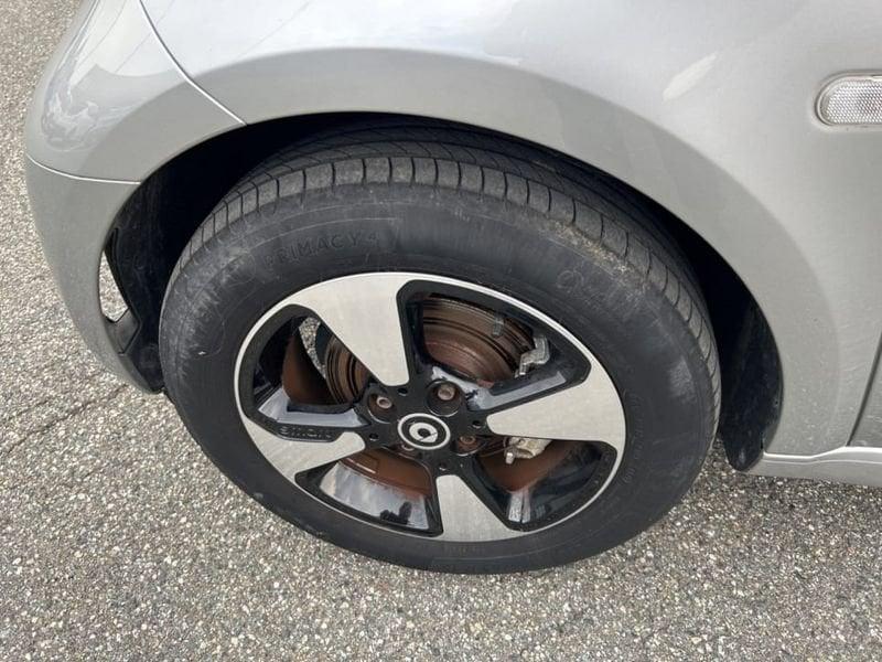 smart fortwo EQ PASSION 4,6KW