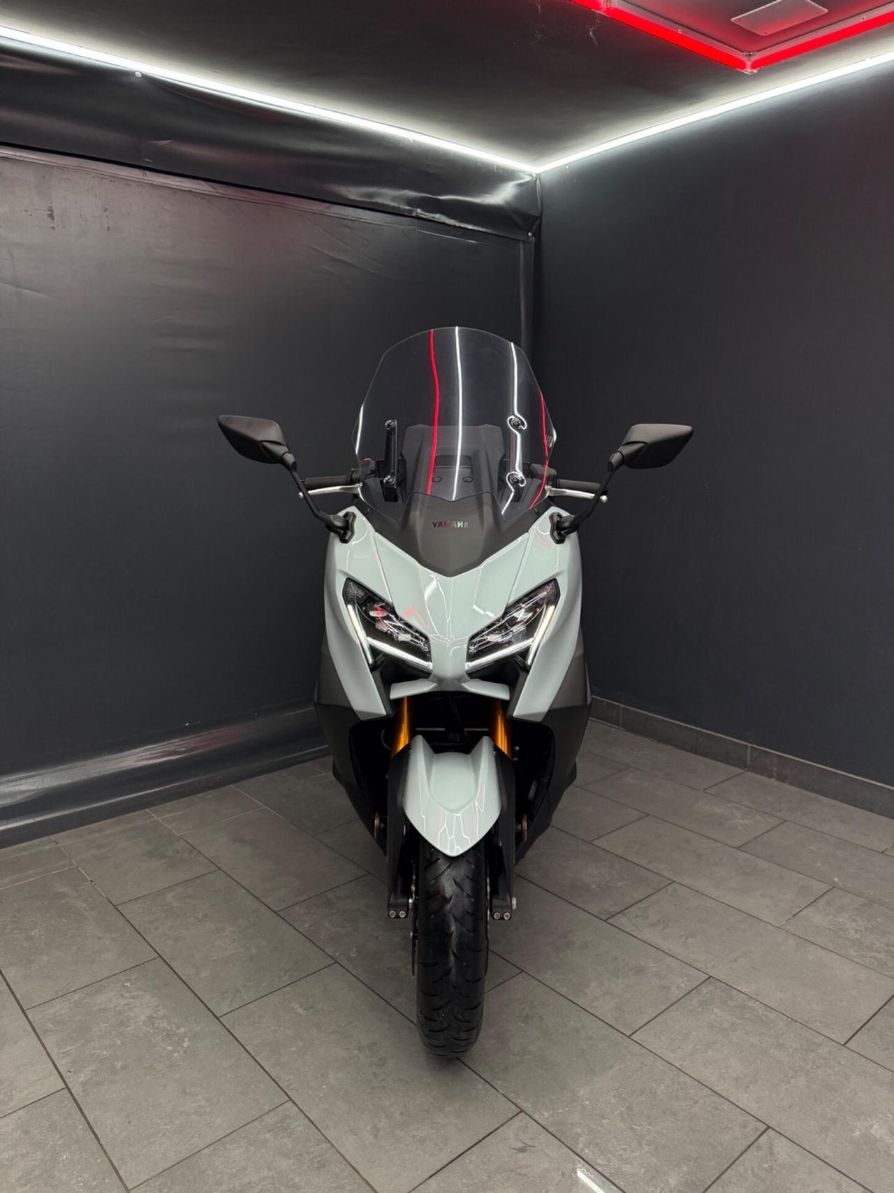 Yamaha TMAX 560 Tech Max 2025 0 sinistri Nuovo