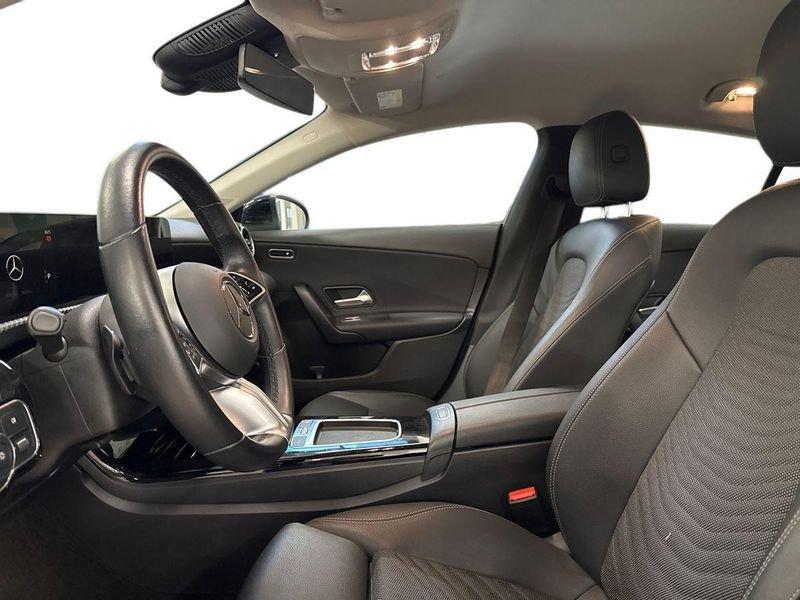 Mercedes-Benz CLA Shooting Brake 180 d Advanced auto