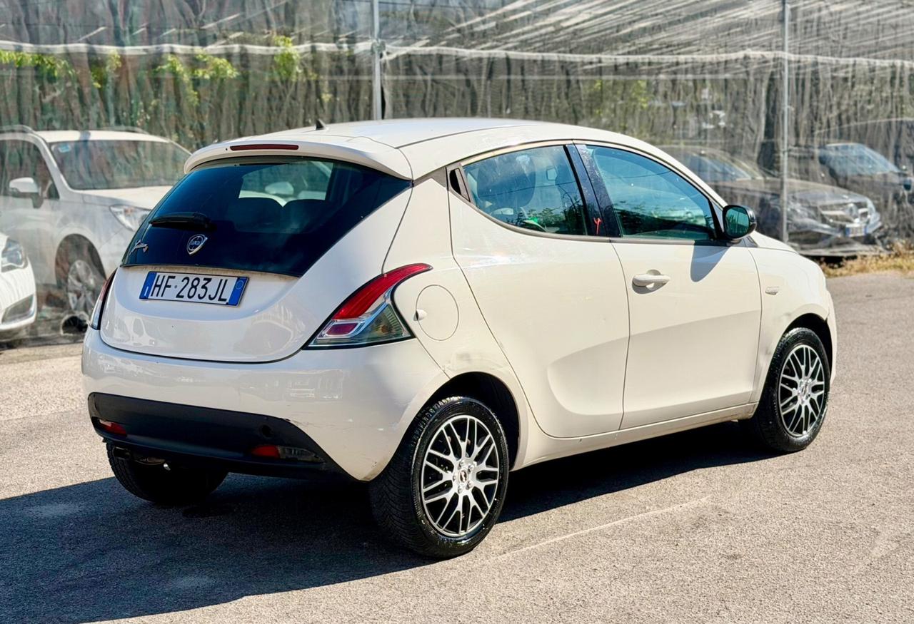 Lancia Ypsilon 2014 1.2 GPL scade 2034 ok neopatentati ! ! !