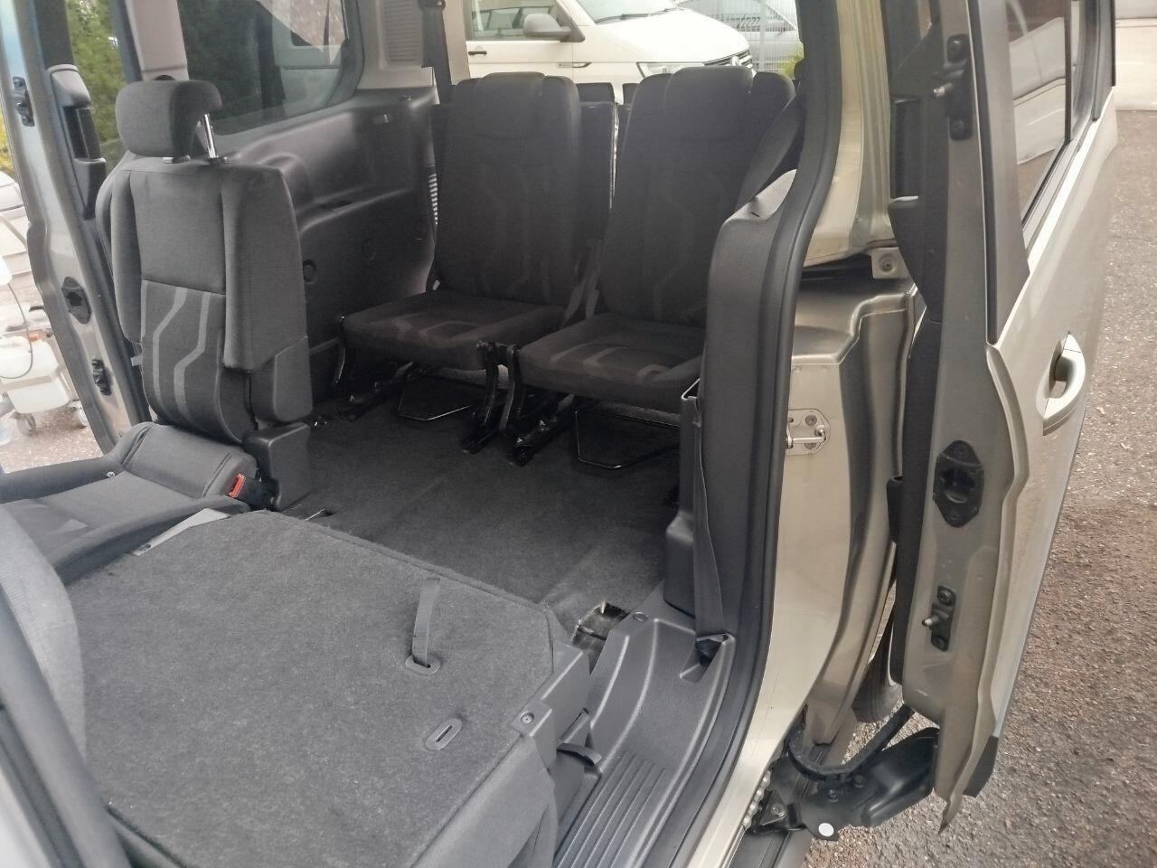 Ford Tourneo Connect Connect7 1.6 TDCi 115 CV Plus 7 POSTI