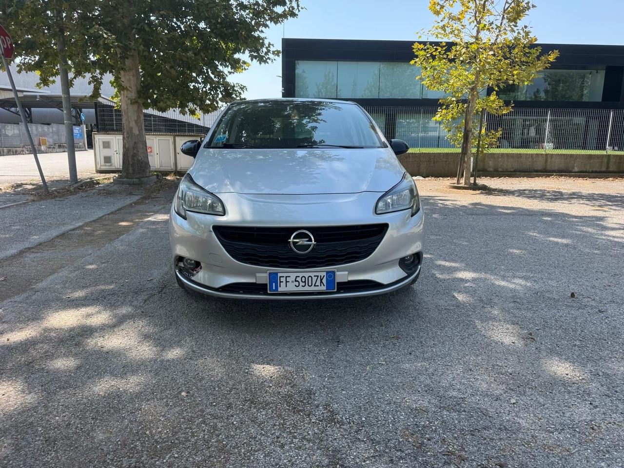 Opel Corsa 1.2 5 porte benzina
