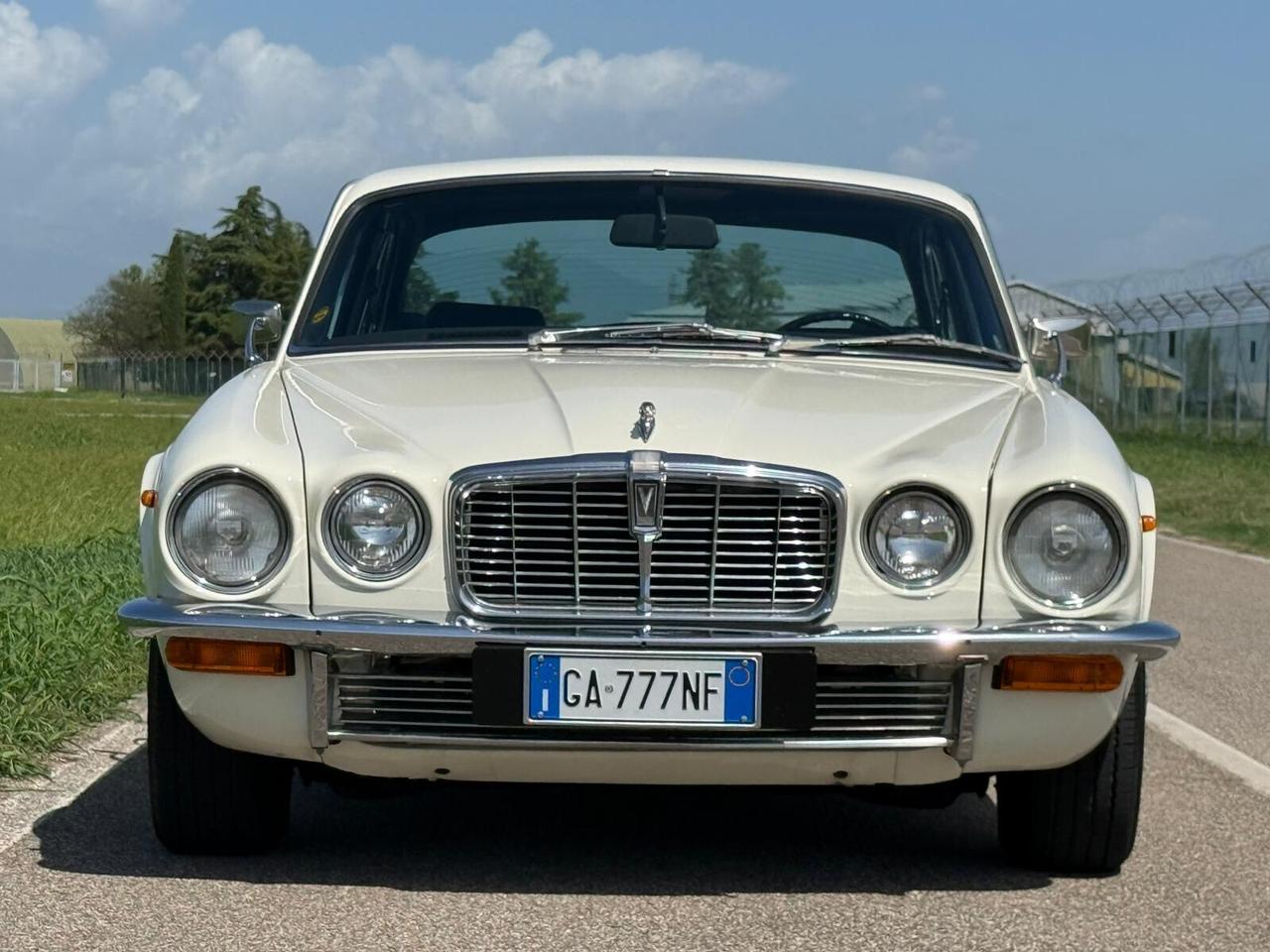 Jaguar XJ12 5.3 ASI iniection