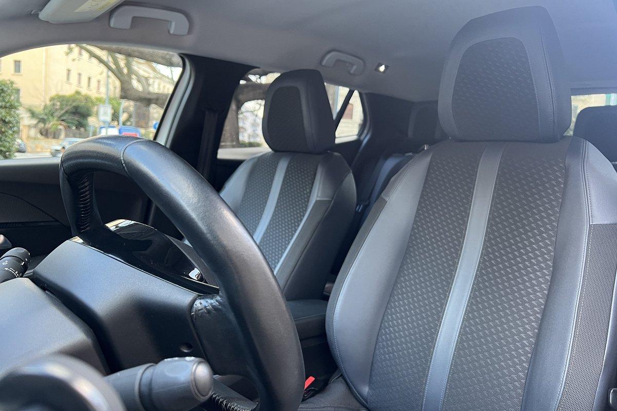 PEUGEOT 2008 PureTech 130 S&S Allure