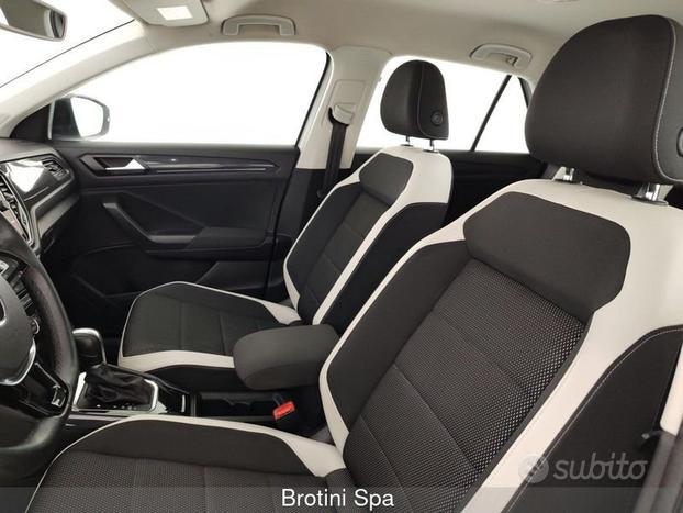 Volkswagen T-Roc 1.5 TSI ACT DSG Advanced Blu...
