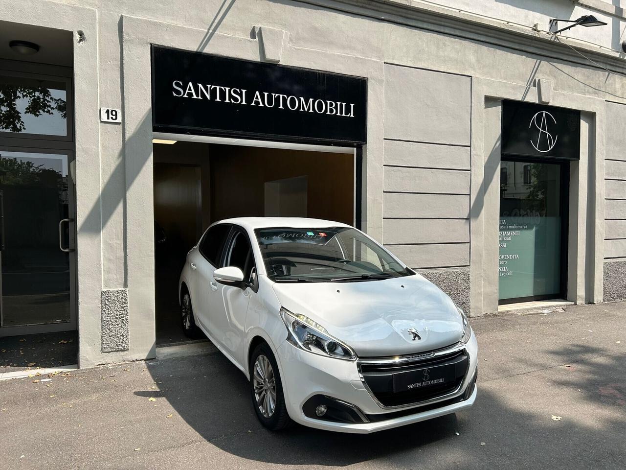 Peugeot 208 PureTech 82 5 porte Allure
