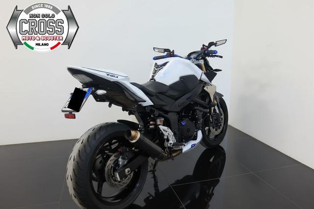 SUZUKI GSR 750 - ANNO 2012