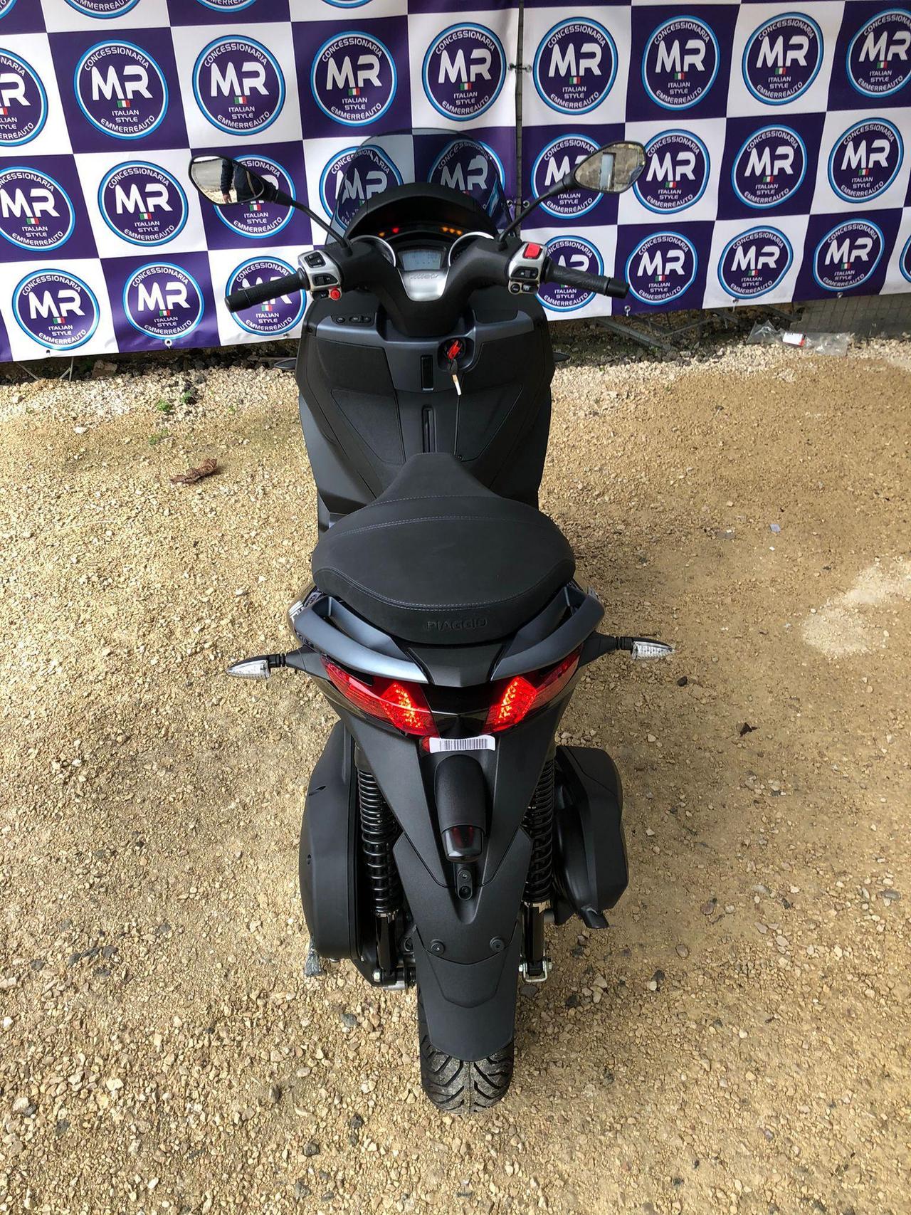 Piaggio MP3 300 NUOVO