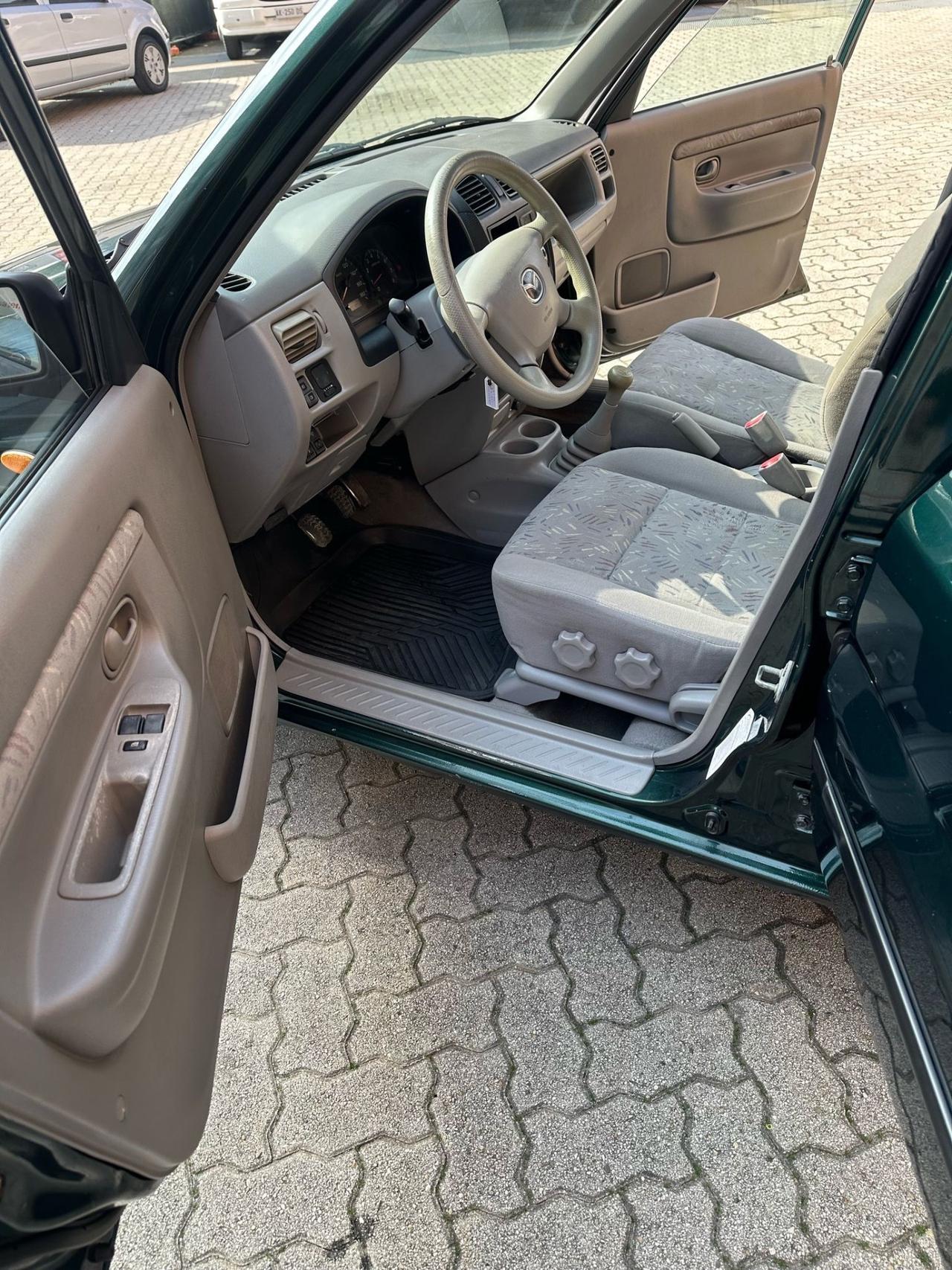 Mazda Demio 1.3i 16V Exclusive