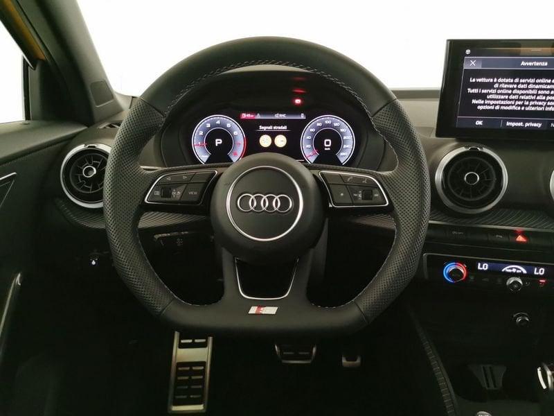 Audi Q2 35 1.5 tfsi Identity Black s-tronic