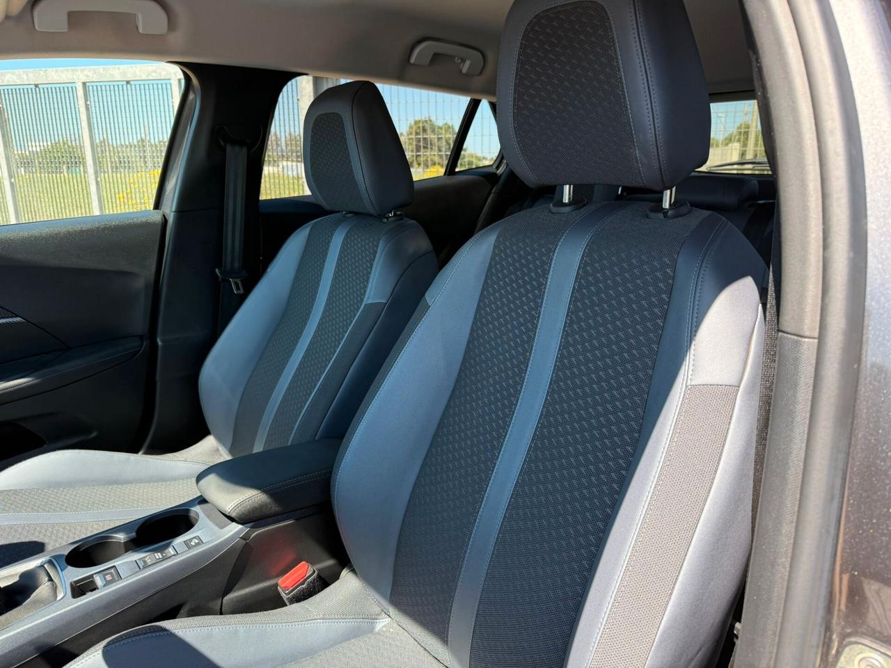 Peugeot 2008 PureTech 100 S&S Allure