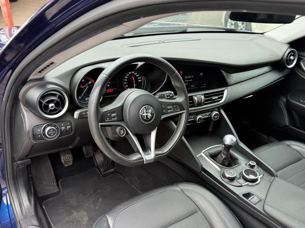 Giulia 2.2 180 CV- Sport-rate-garanzia-permute-E6