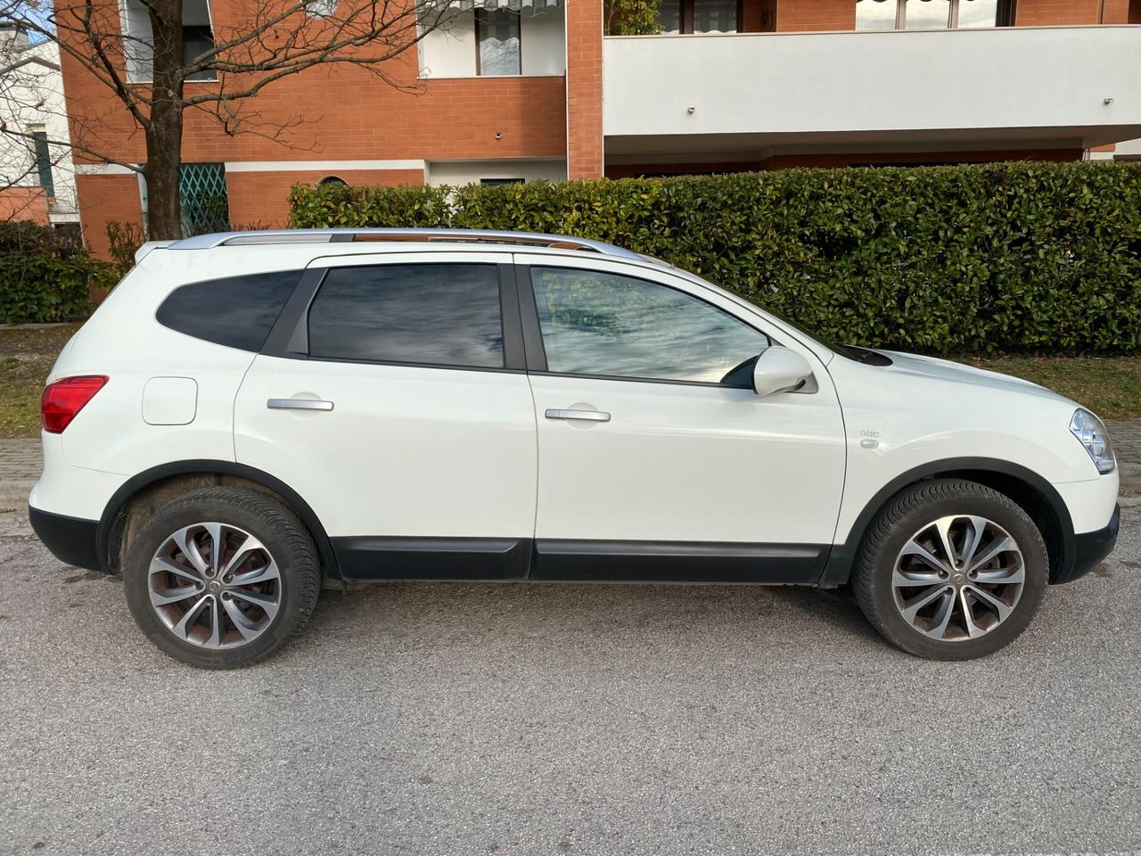 Nissan Qashqai Qashqai+2 2.0 dCi DPF Acenta