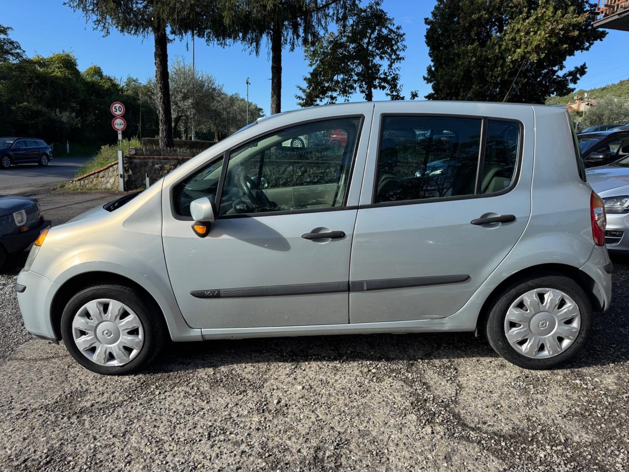 Renault Modus 1.2 16V Luxe Privilège