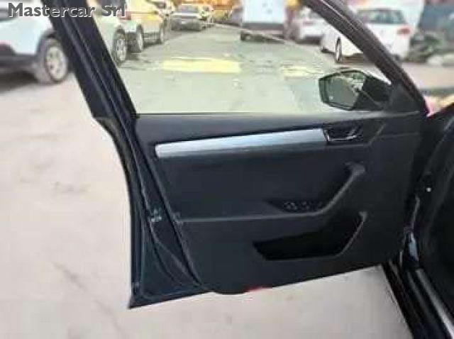 SKODA Superb Wagon Wagon iV 1.4 tsi phev Style dsg -GE476CM