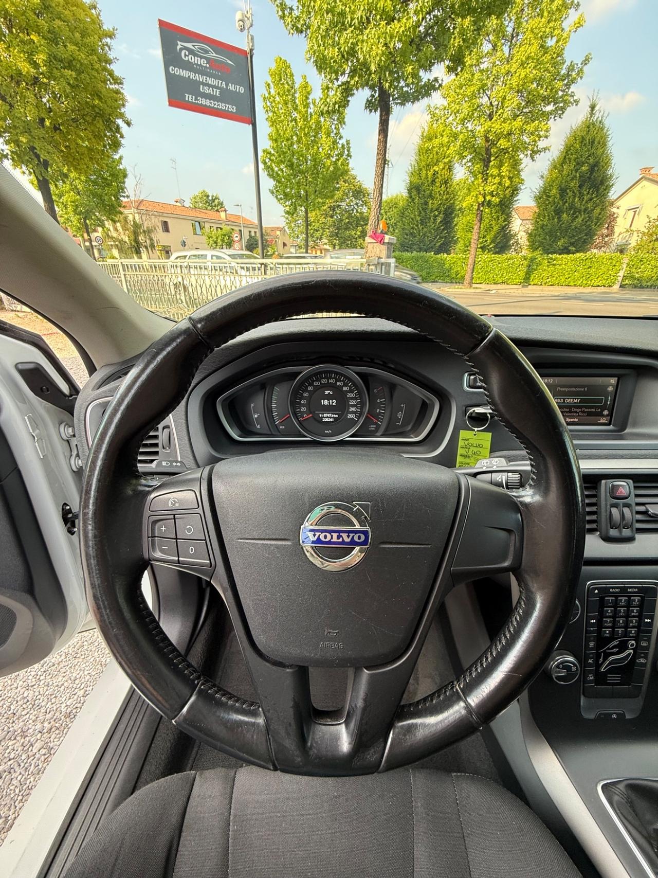 Volvo V40 D2 1.6 Summum