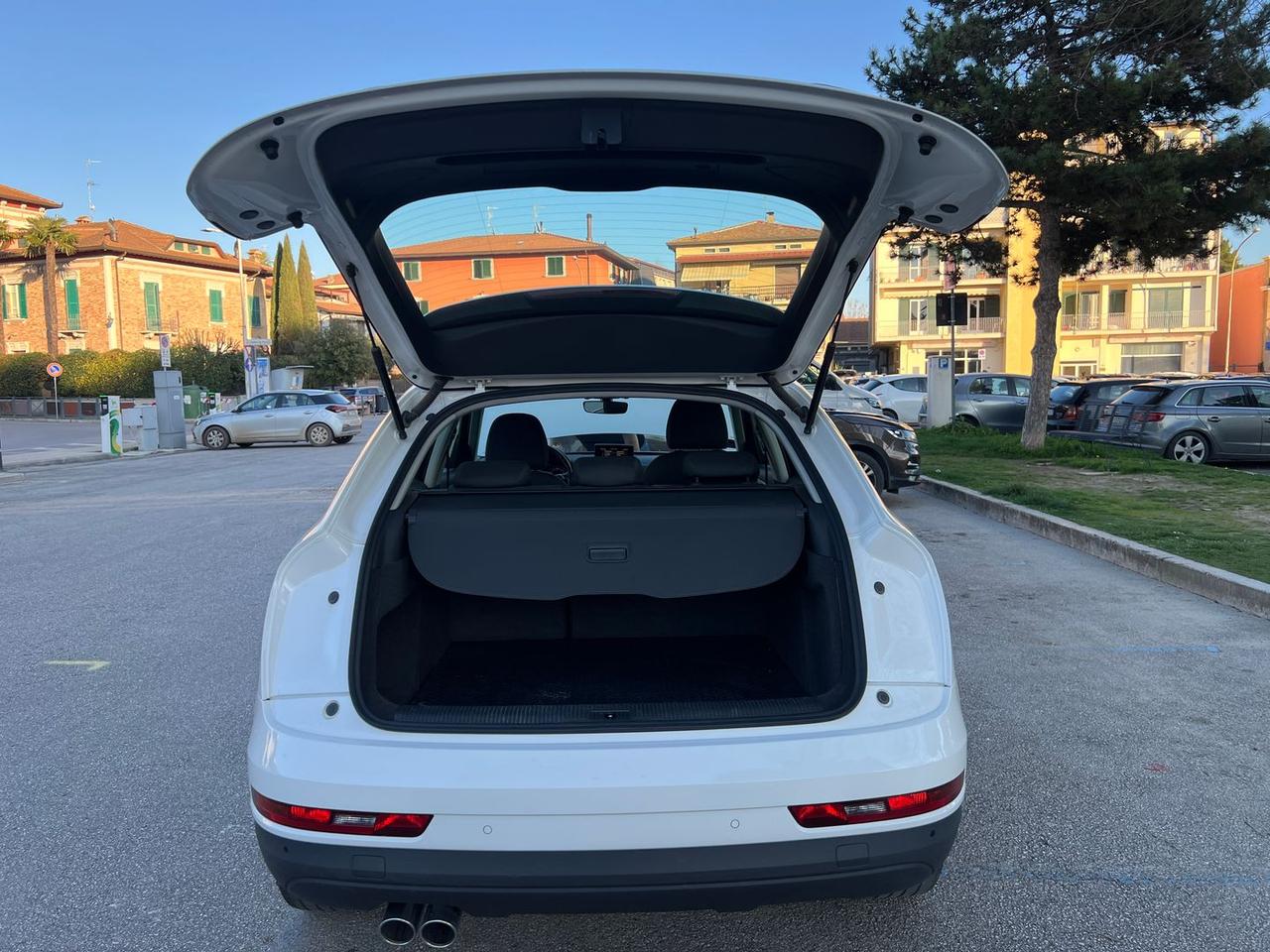 Audi Q3 2.0 TDI #9611