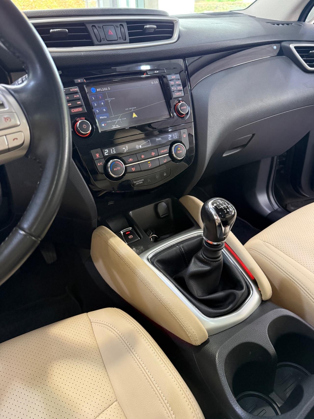 Nissan Qashqai 1.5 dci Tekna 110cv TETTO+CAMERE 360°