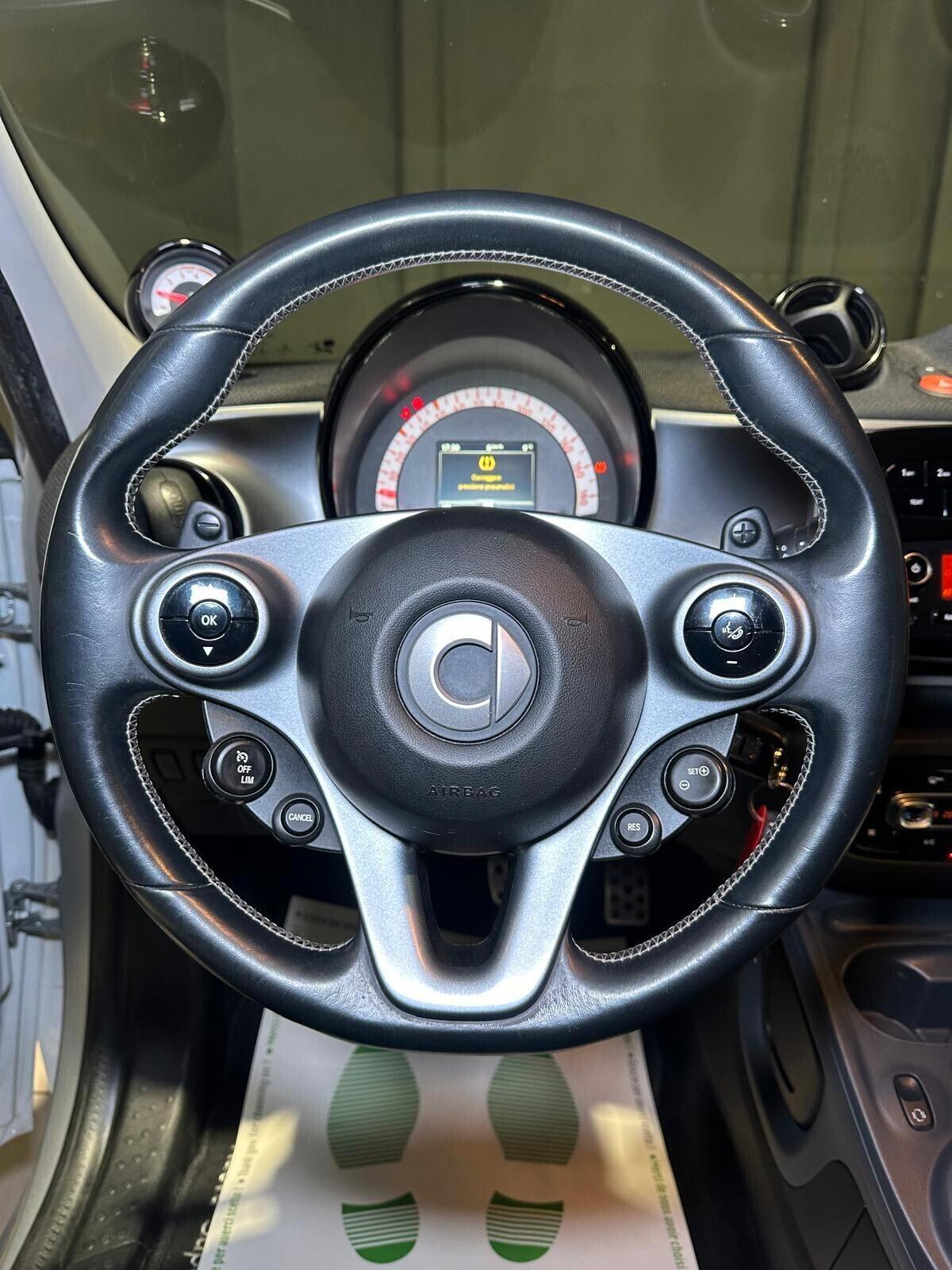 Smart ForFour 90 0.9 Turbo twinamic Brabus Style