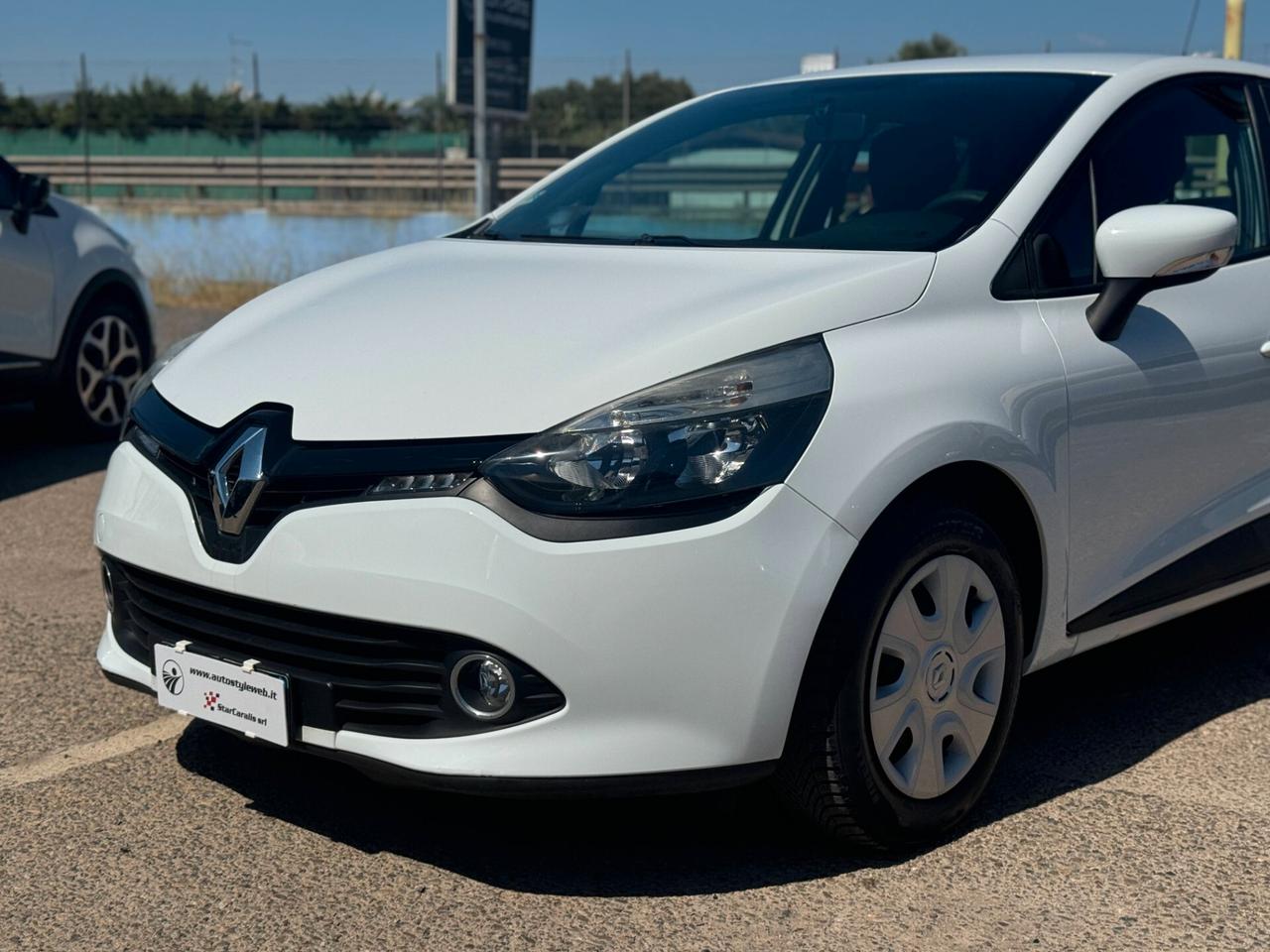 Renault Clio 1.2 75CV GPL - NEOPATENTATI 2014