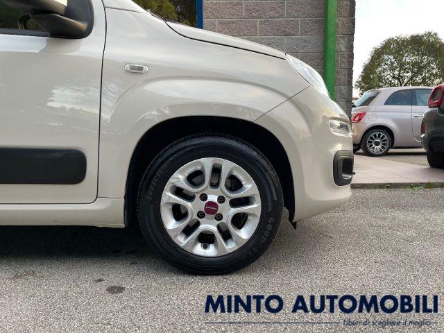 FIAT Panda 1.2 69CV LOUNGE UNIPROPRIETARIO ADATTA NEOPATENT.