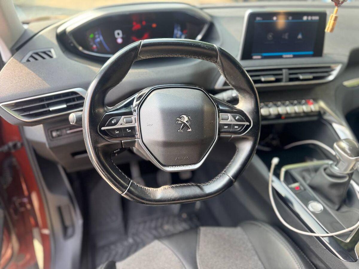 Peugeot 3008 1.2 pt t Active s&s 130cv