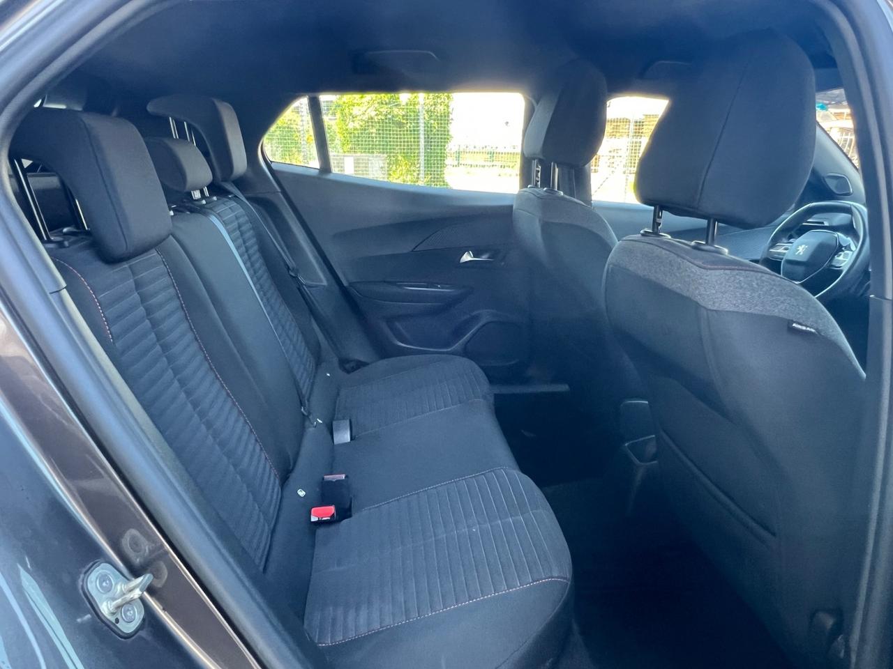 Peugeot 2008 PureTech 100 Active Pack FINANZIAMENTO