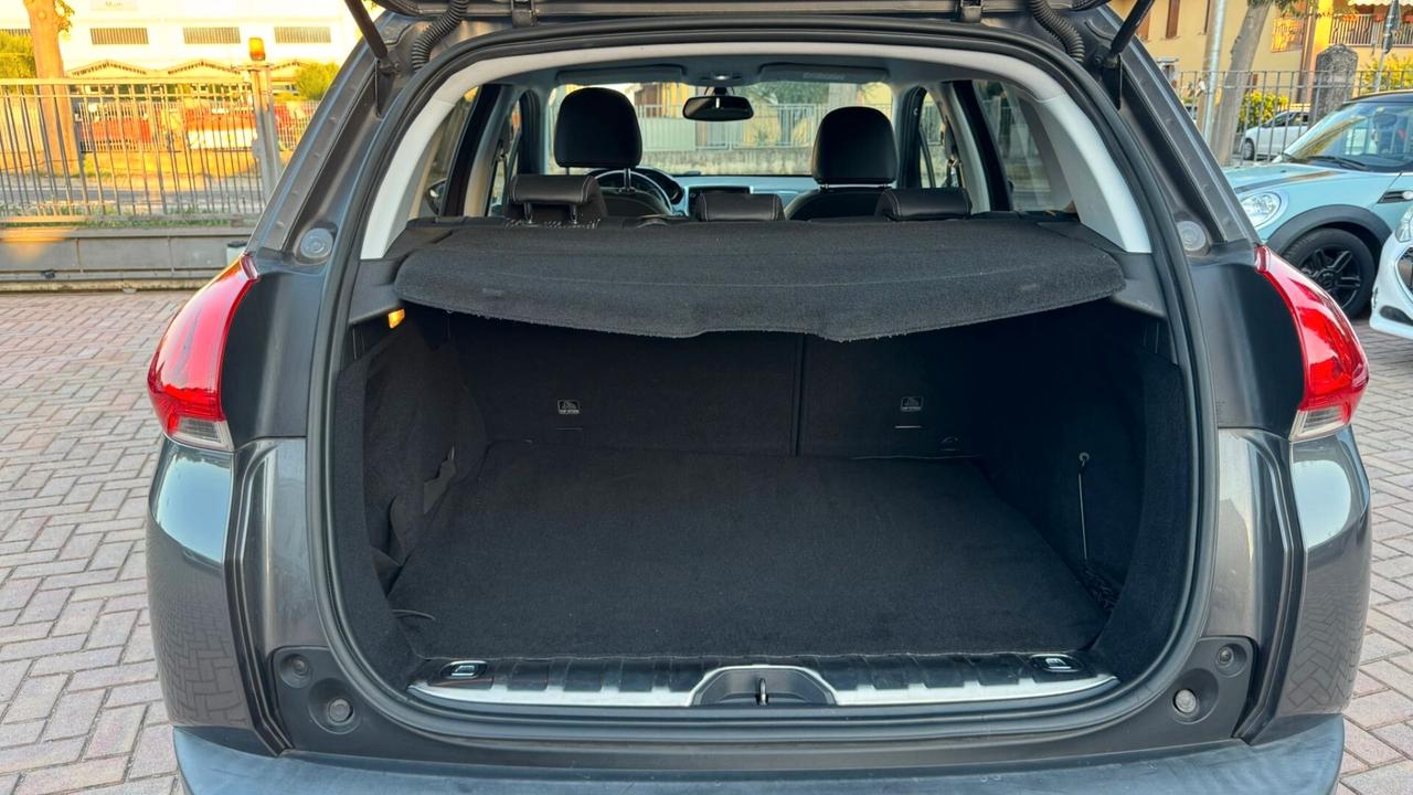 Peugeot 2008 BlueHDi 100 Black Matt