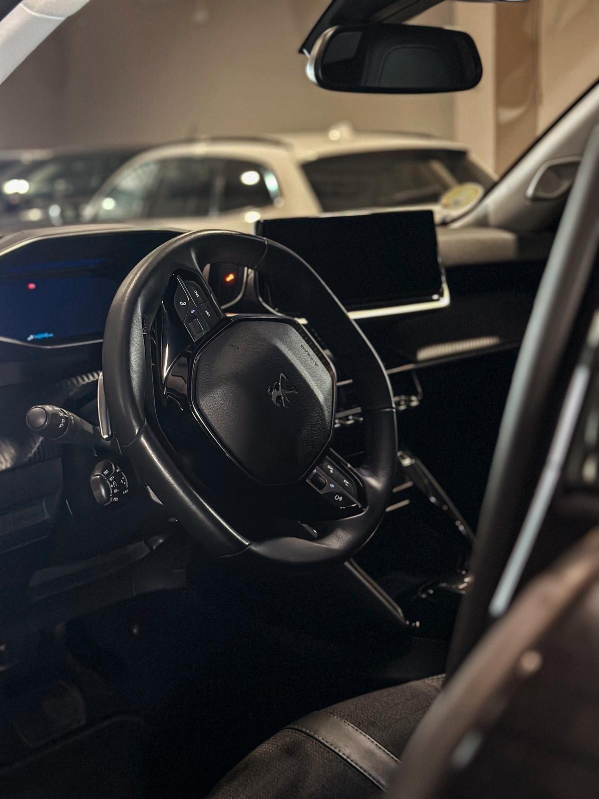 Peugeot 2008 BlueHDi 130 S&S EAT8 Allure