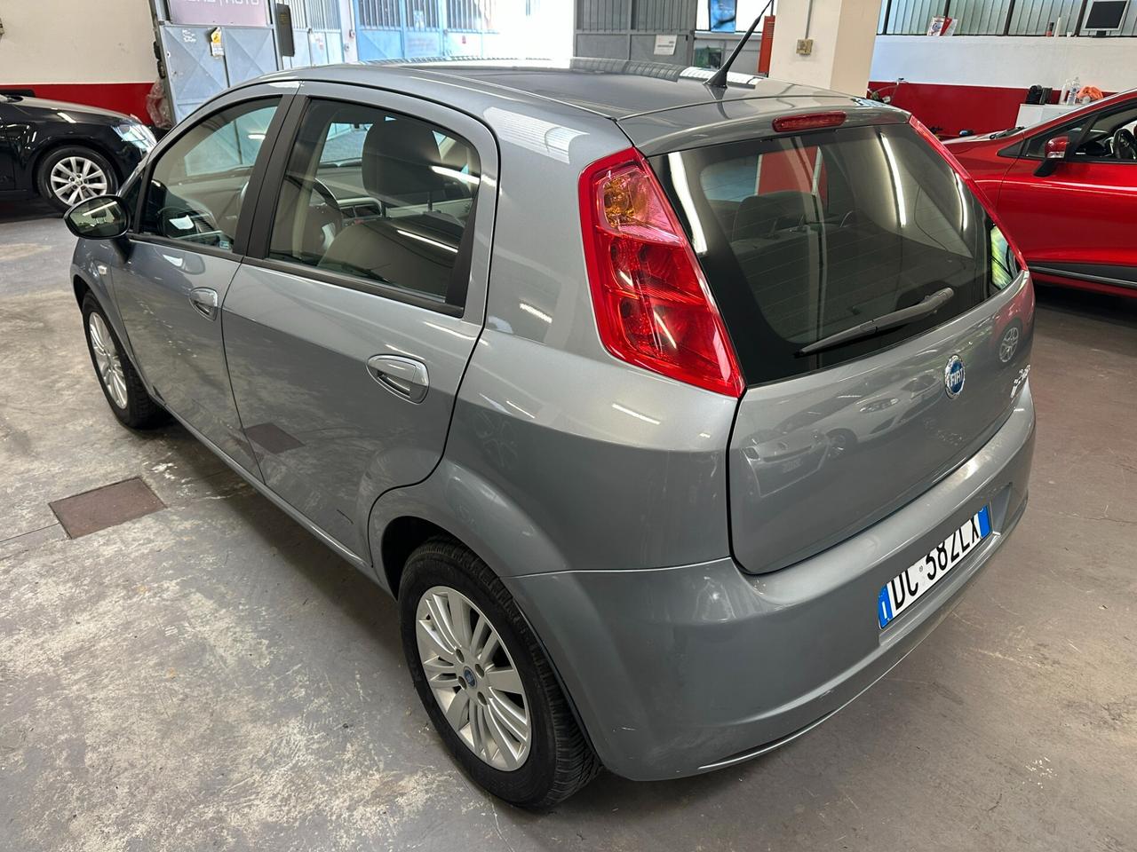 Fiat Grande Punto Grande Punto 1.4 Starjet 16V 5 porte Dynamic