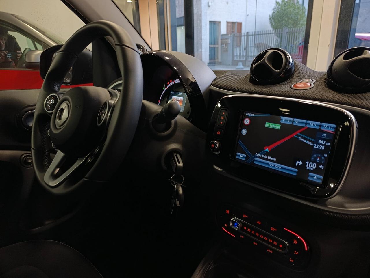 Smart ForTwo 70 1.0 twinamic Passion Grey opaco e Rosso