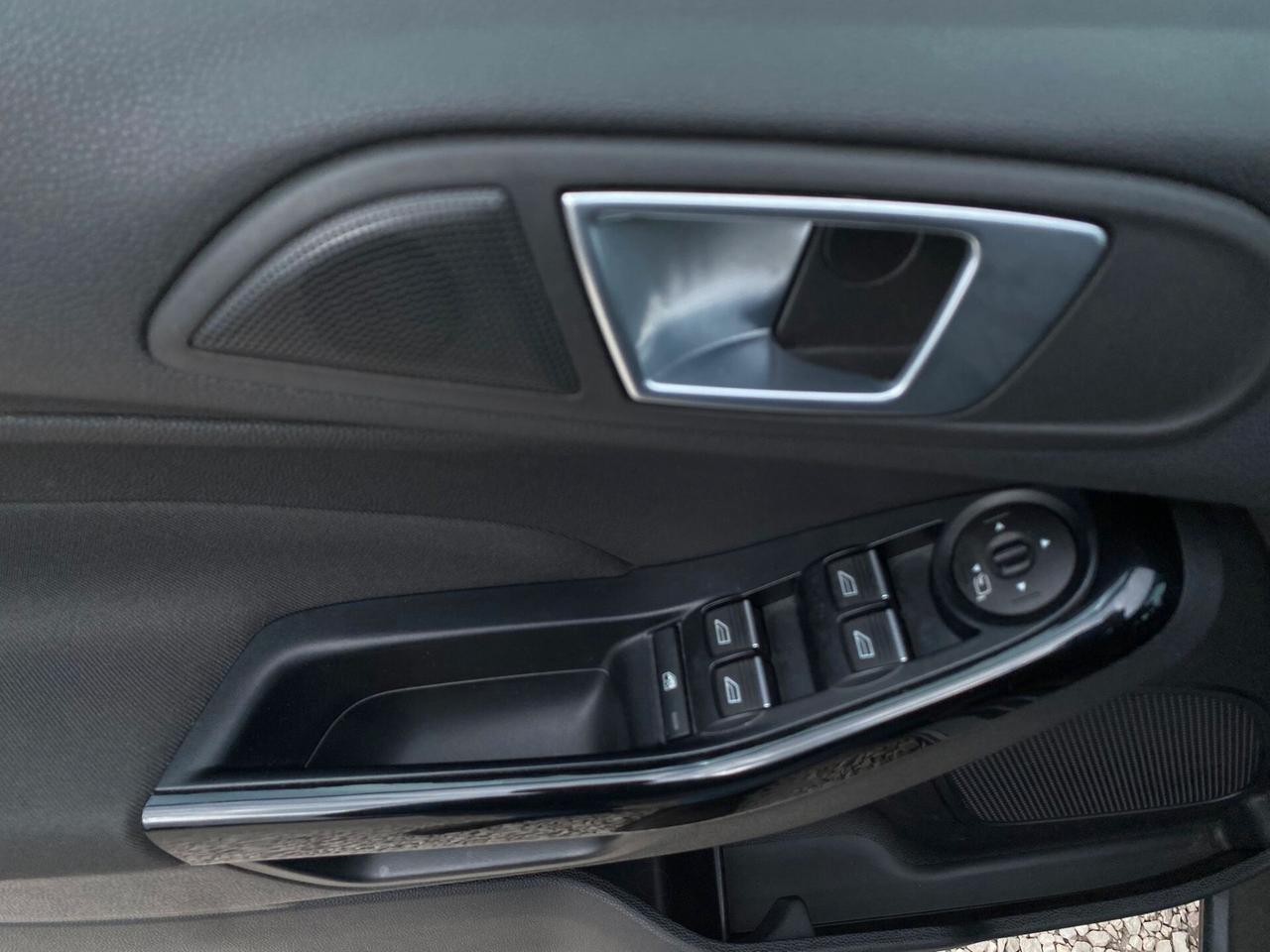 Ford Fiesta 1.5 TDCi 95CV 5 porte Titanium