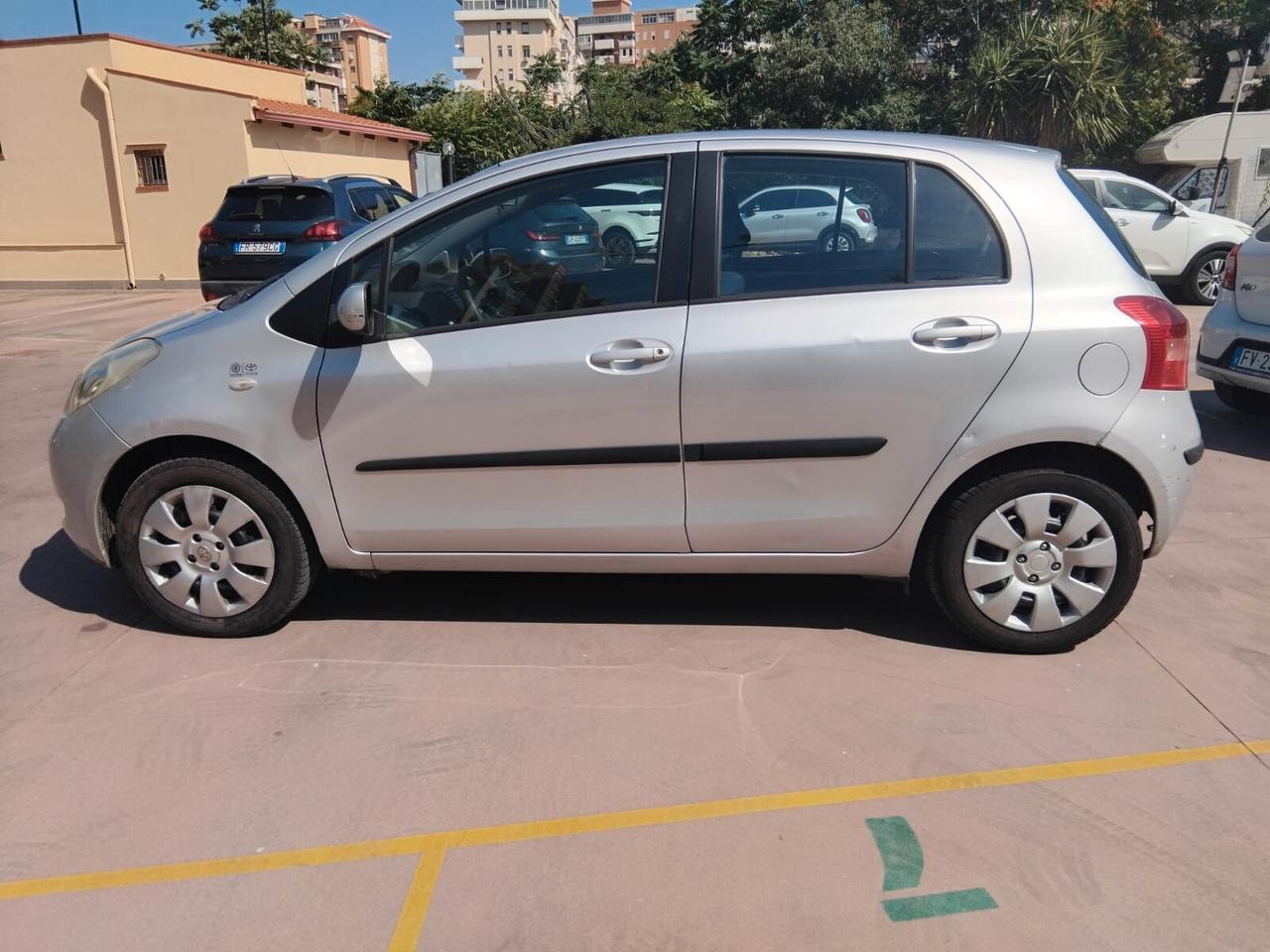 TOYOTA YARIS 1.0 SOL CLIMA 5 PORTE