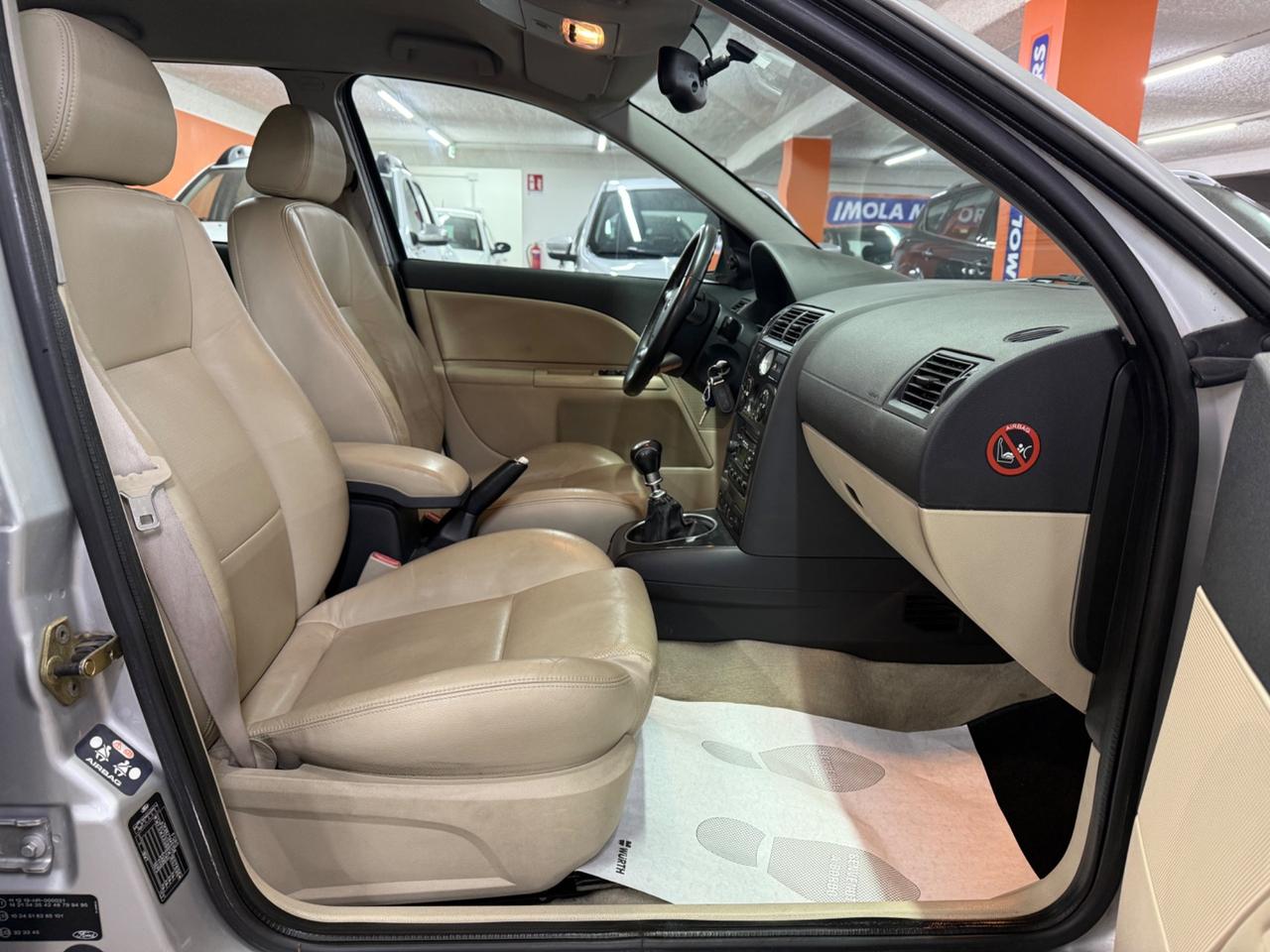 Ford Mondeo 2.0 TDDi cat SW Ghia - 116CV