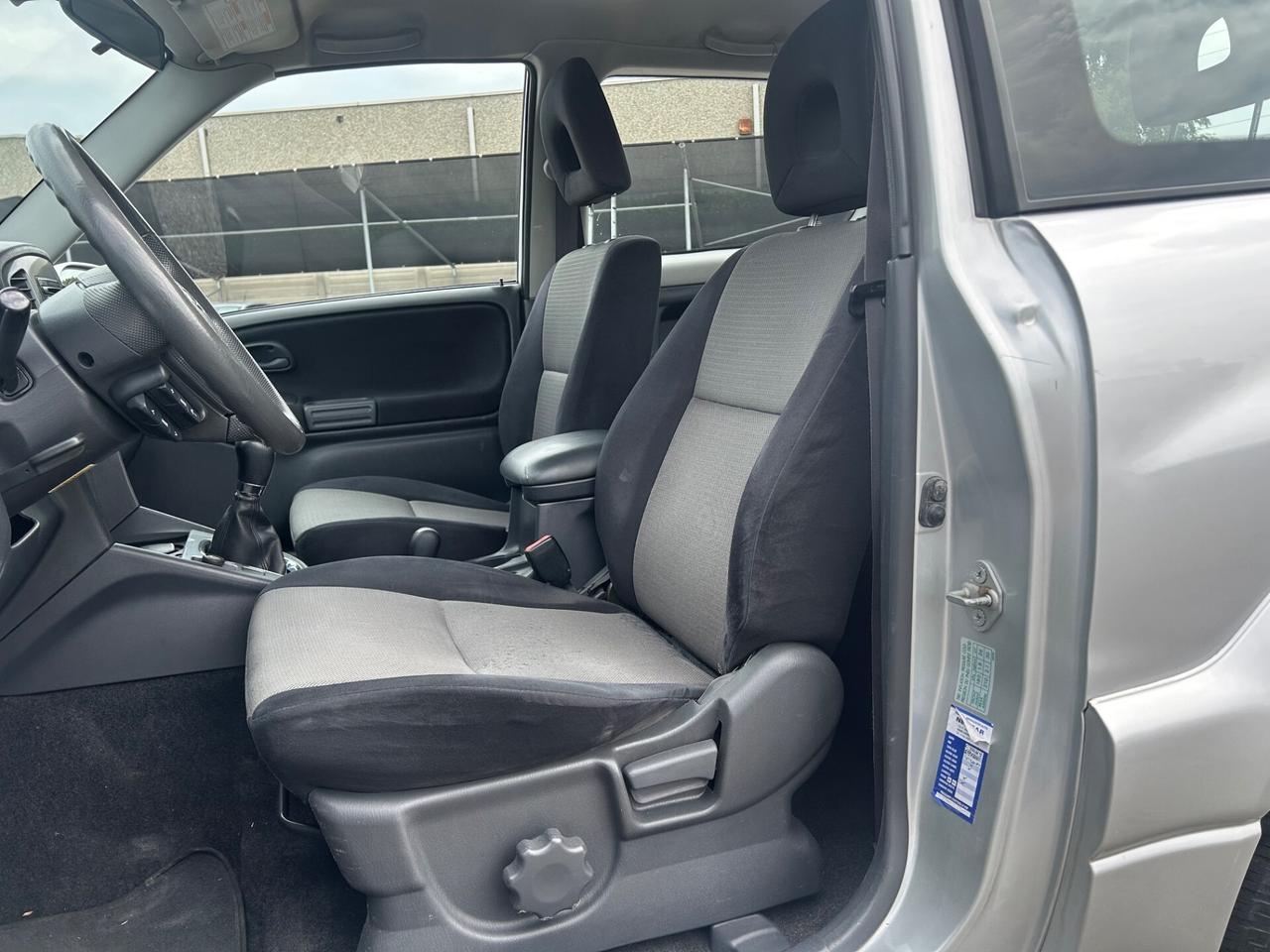Suzuki Grand Vitara 1.6i 16V cat 3 porte