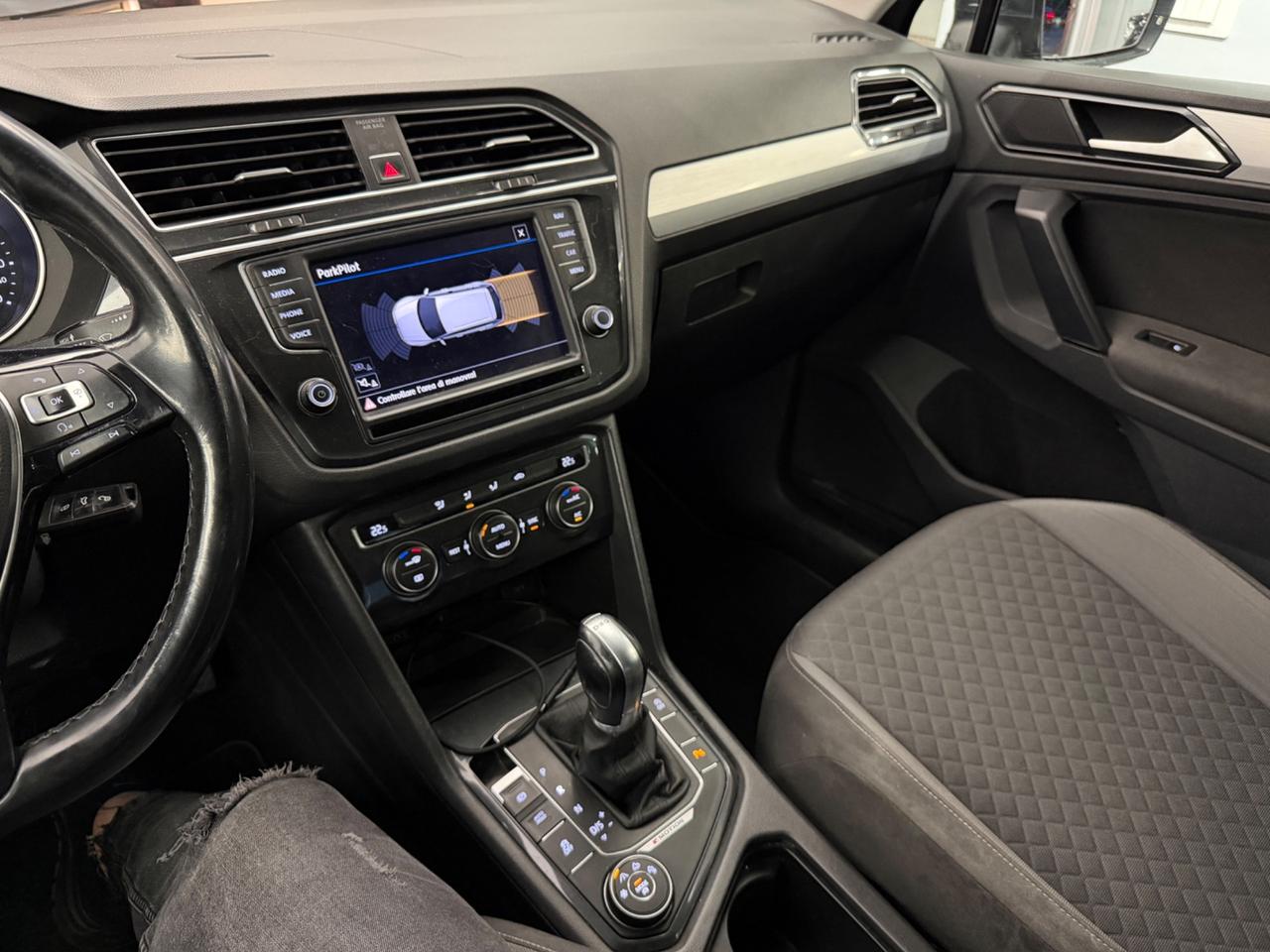 Volkswagen Tiguan 2.0 TDI SCR DSG 4MOTION Business BMT