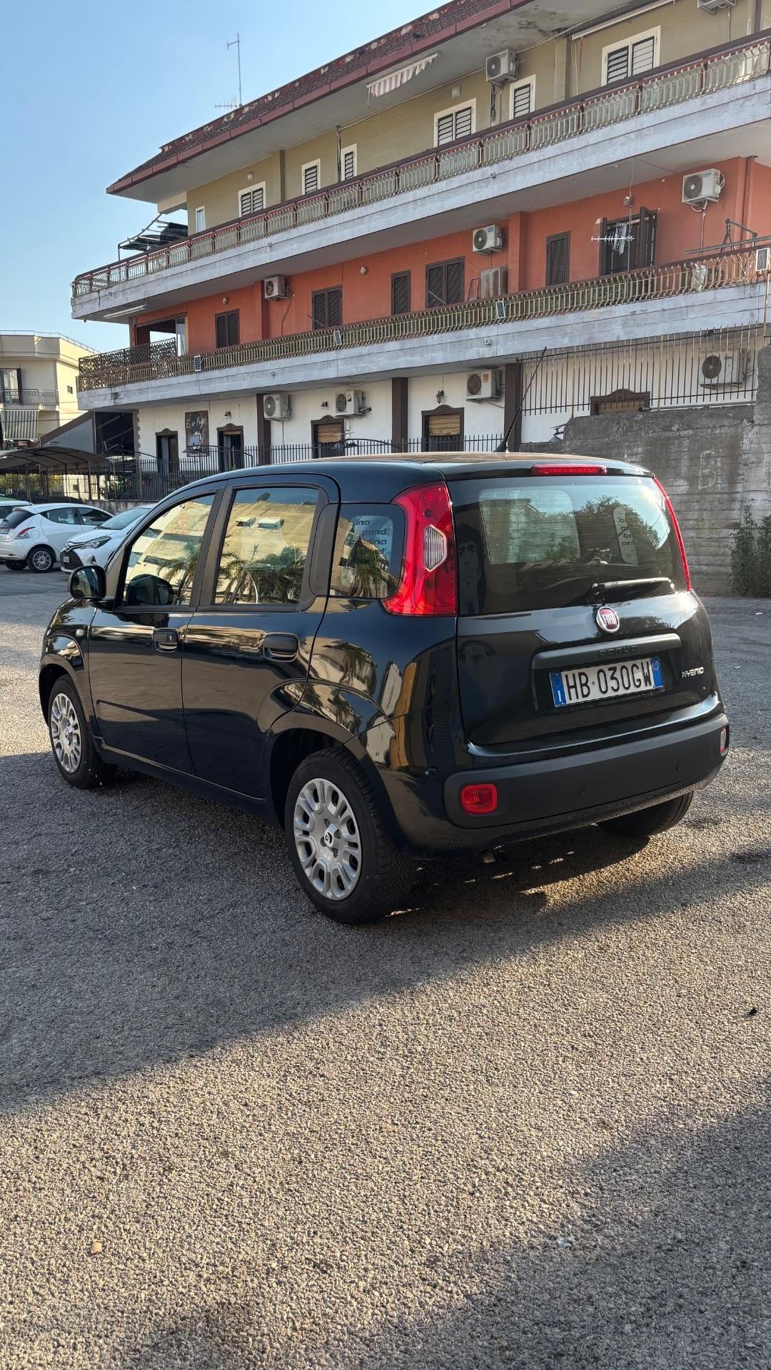 Fiat Panda 1.0 FireFly S&S Hybrid Pandina